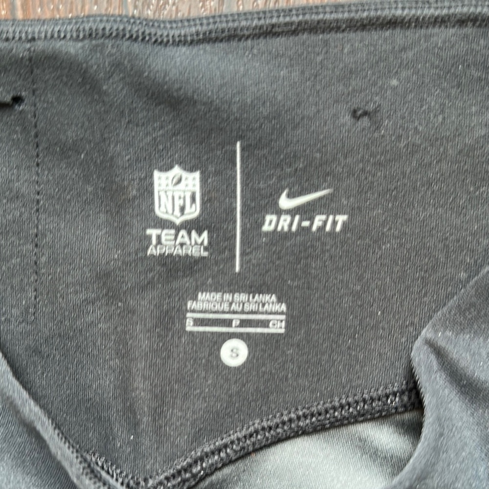 Nike Women's Black and Gray Carolina Panthers Striped Leggings - Picture 2 of 4